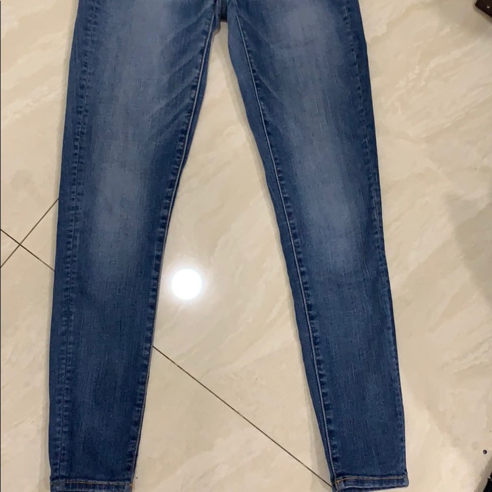 American eagle - Picture 3 of 5